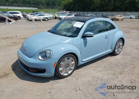 2012 Volkswagen Beetle 2.5L z USA, uszkodzony, nr VIN 3VWJX7AT1CM653326